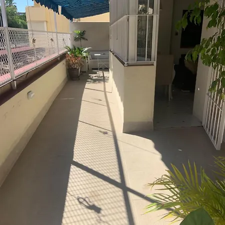 Jardin Cerca Del Centro Apartment