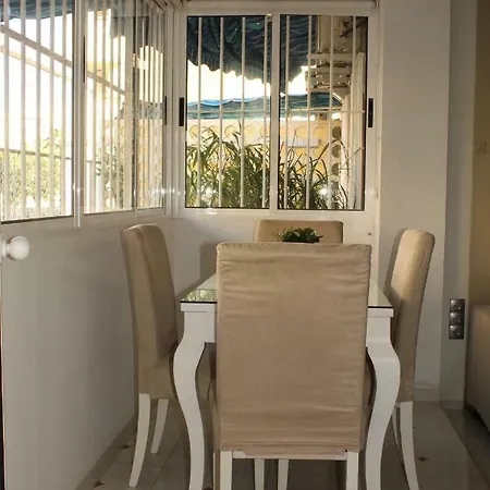 Apartment Jardin Cerca Del Centro
